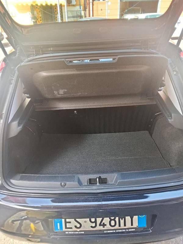 Usata Fiat Punto Lounge 78 CV (57 kW) 2013 Blu Berlina