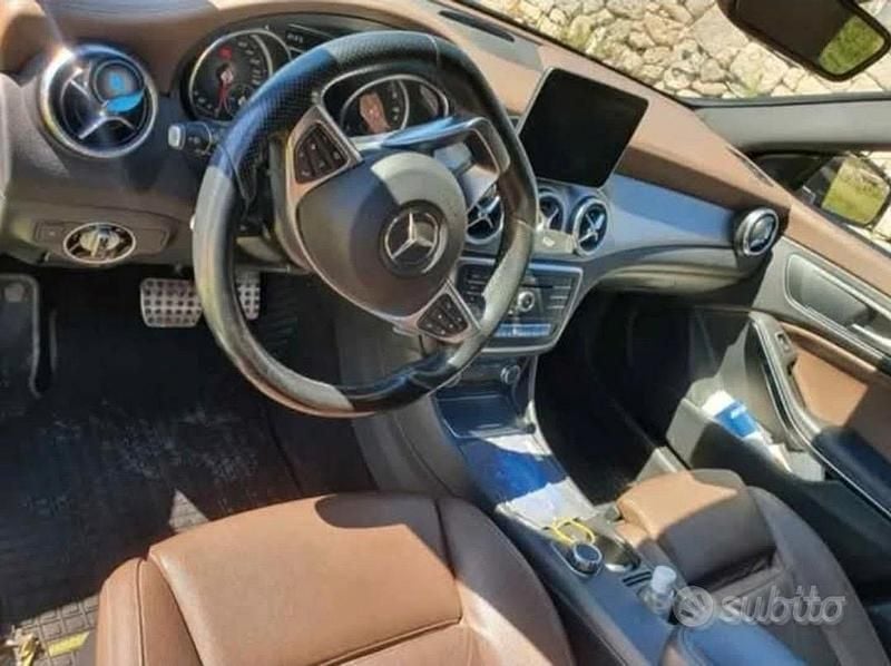 Usata Mercedes CLA220 AMG 2017 Grigio Berlina