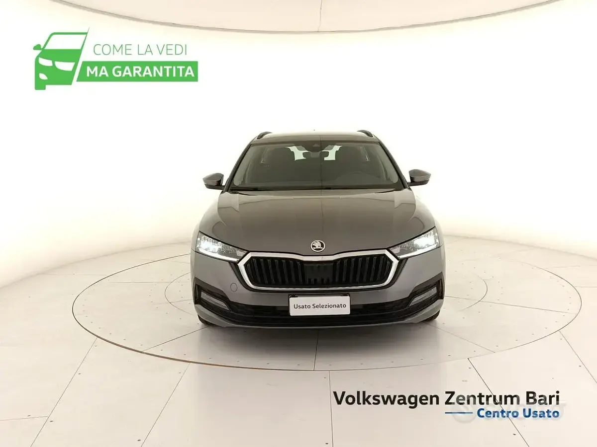 Usata Skoda Octavia Executive 116 CV (85 kW) 2023 Grigio Station wagon