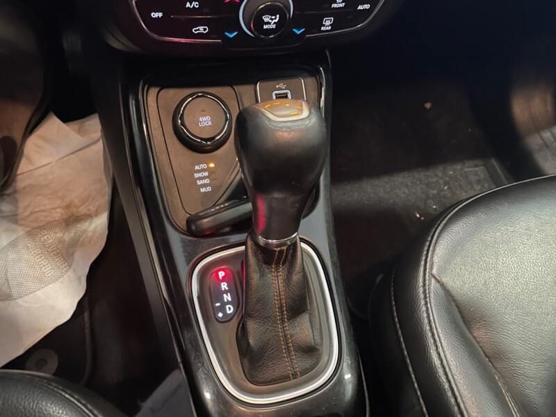 Usata Jeep Compass Limited 140 CV (102 kW) 2018 Grigio SUV