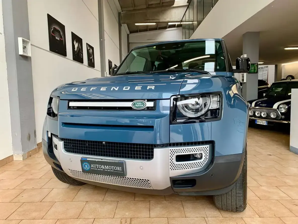 Usata Land Rover Defender HSE 249 CV (183 kW) 2022 Blu SUV