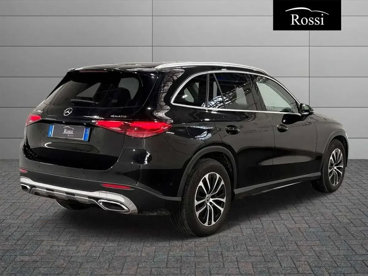Usata Mercedes GLC200 Advanced 163 CV (119 kW) 2025 Nero SUV