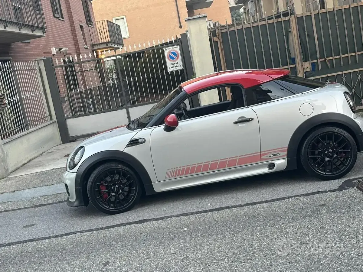 Usata Mini Cooper Coupé 211 CV (155 kW) 2011 Grigio Coupé