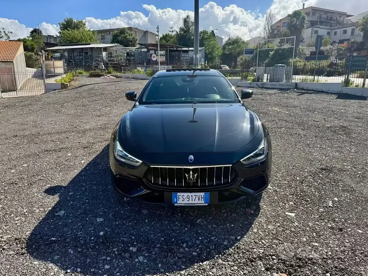 Usata Maserati Ghibli 250 CV (183 kW) 2018 Nero Berlina
