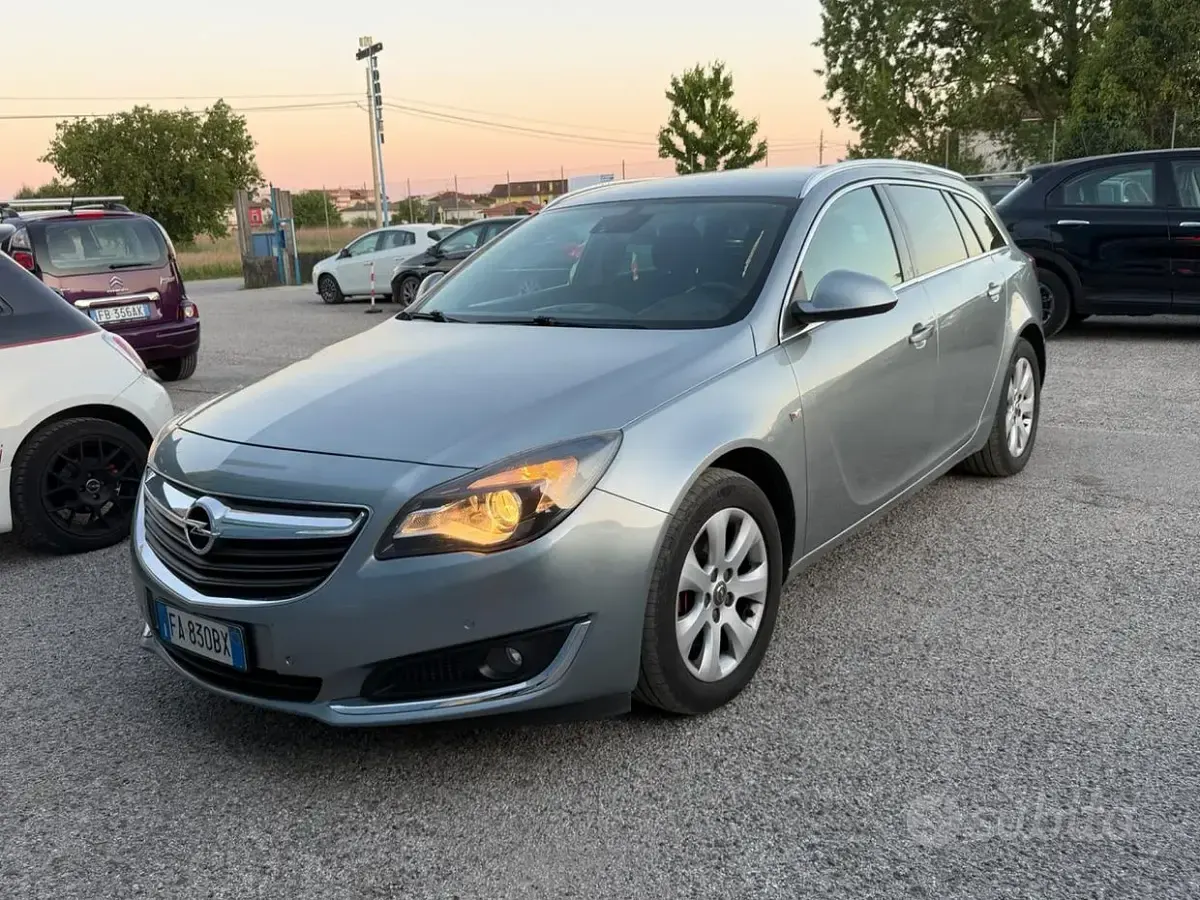 Usata Opel Insignia Cosmo 163 CV (119 kW) 2015 Blu Station wagon