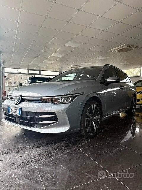 Usata VW Golf VIII Edition 150 CV (110 kW) 2025 Grigio Station wagon