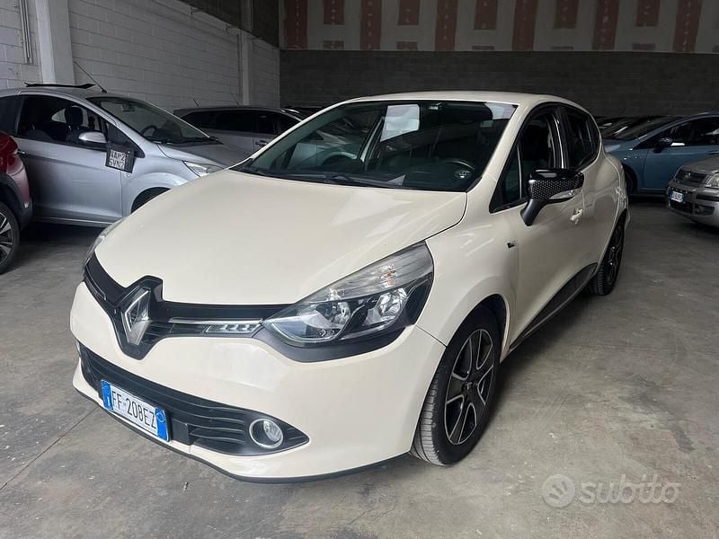 Usata Renault Clio Intens 75 CV (55 kW) 2016 Beige Coupé