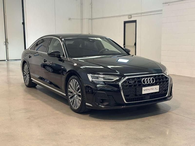 Usata Audi A8 286 CV (210 kW) 2023 Nero Berlina