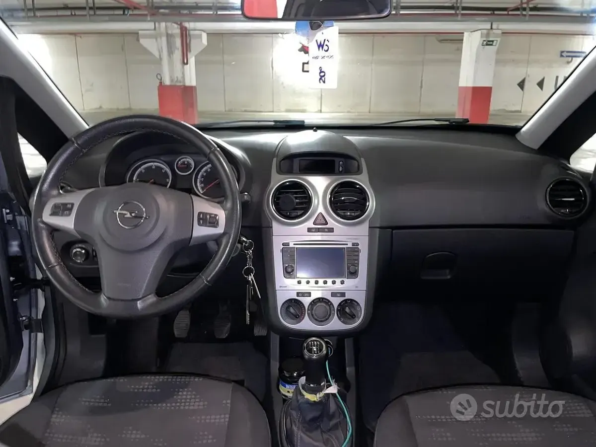 Usata Opel Corsa 95 CV (69 kW) 2012 Utilitaria