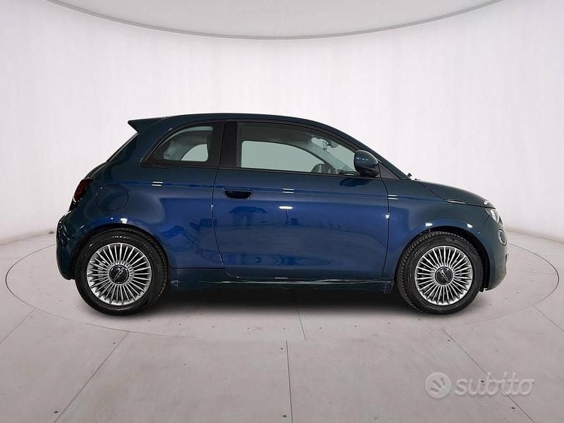 Usata Fiat 500e 42 kW (58 CV) 2024 Blu Berlina