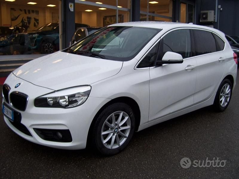Usata BMW 218 Luxury Line 149 CV (109 kW) 2015 Bianco Station wagon