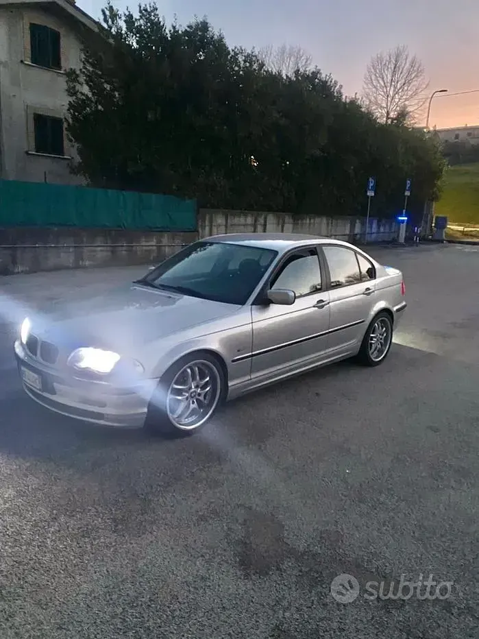 Usata BMW 320 136 CV (100 kW) 2001 Grigio Berlina