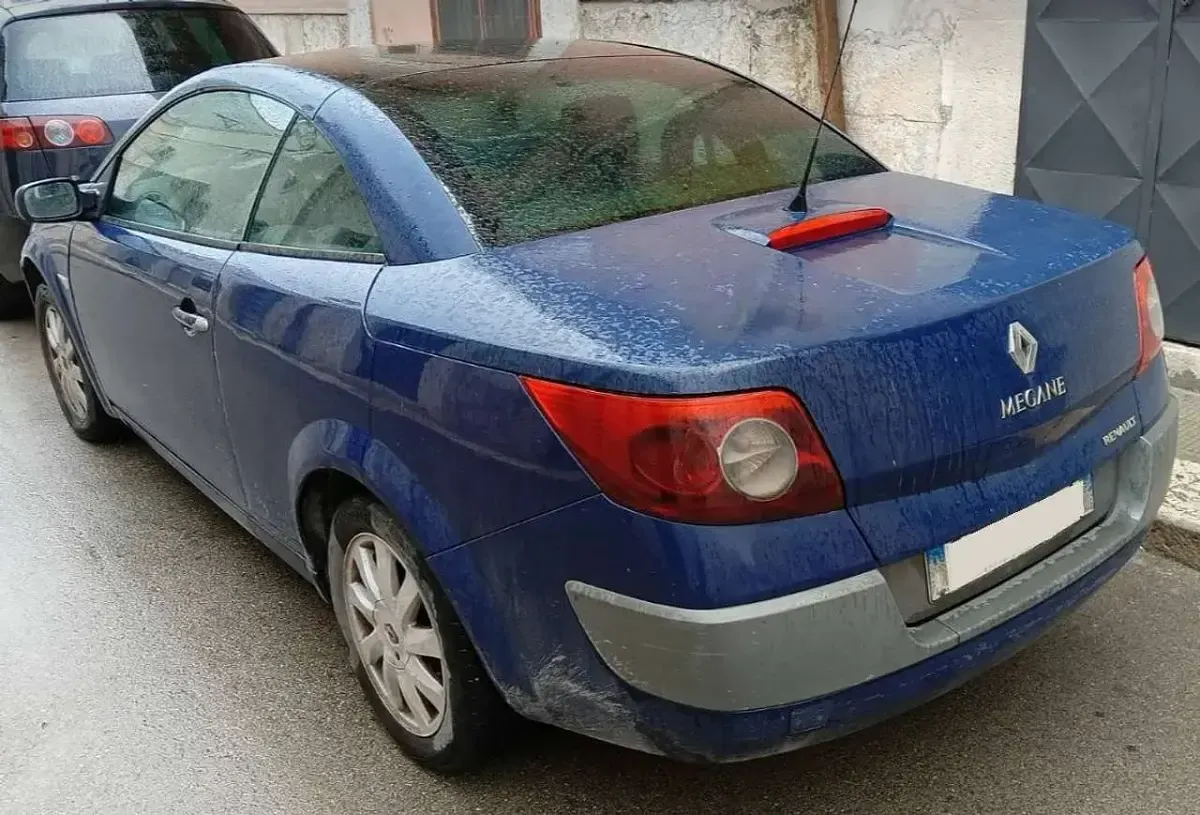 Usata Renault Mégane Cabriolet 106 CV (77 kW) 2007 Blu/azzurro Cabrio