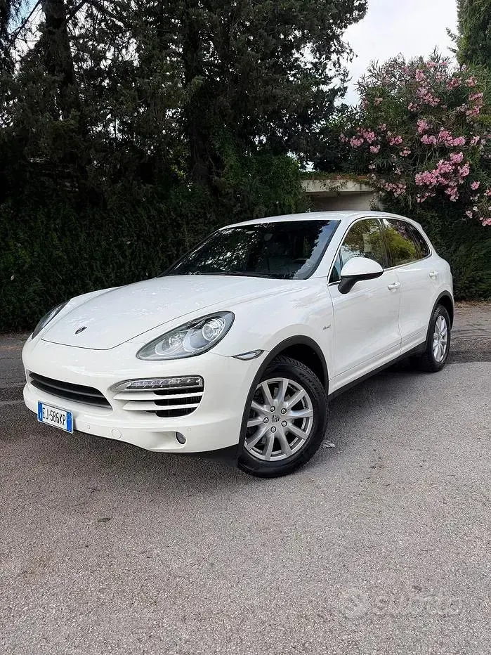 Usata Porsche Cayenne 245 CV (180 kW) 2012 Bianco SUV