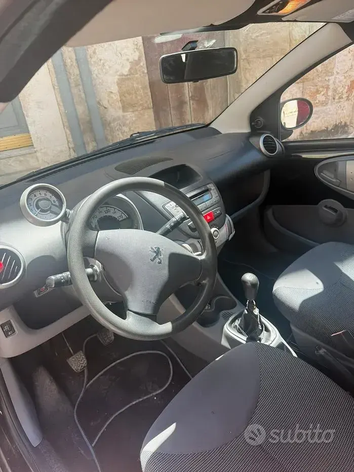 Usata Peugeot 107 68 CV (50 kW) 2007 Nero Utilitaria