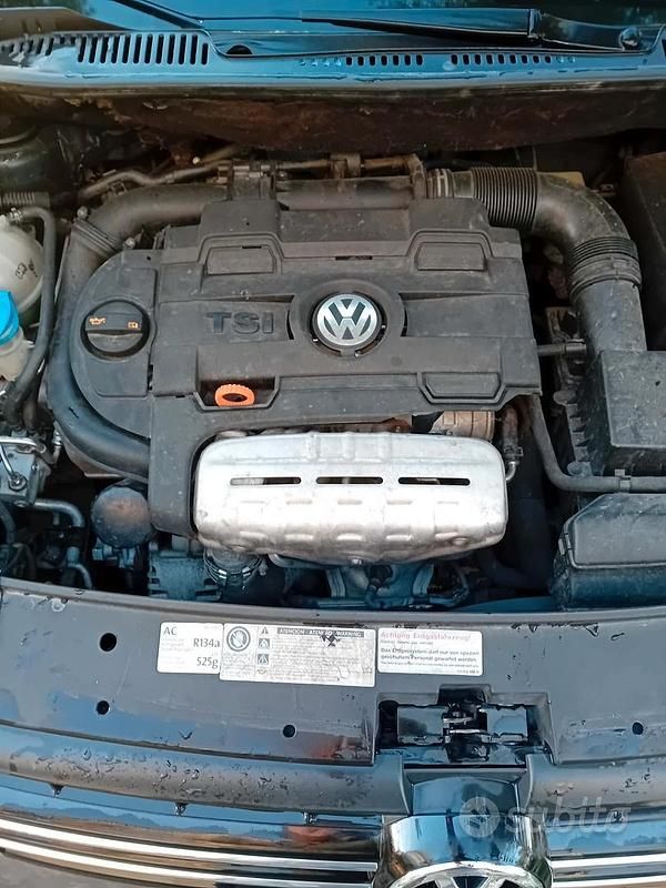 Usata VW Touran 140 CV (102 kW) 2012 Grigio Monovolume