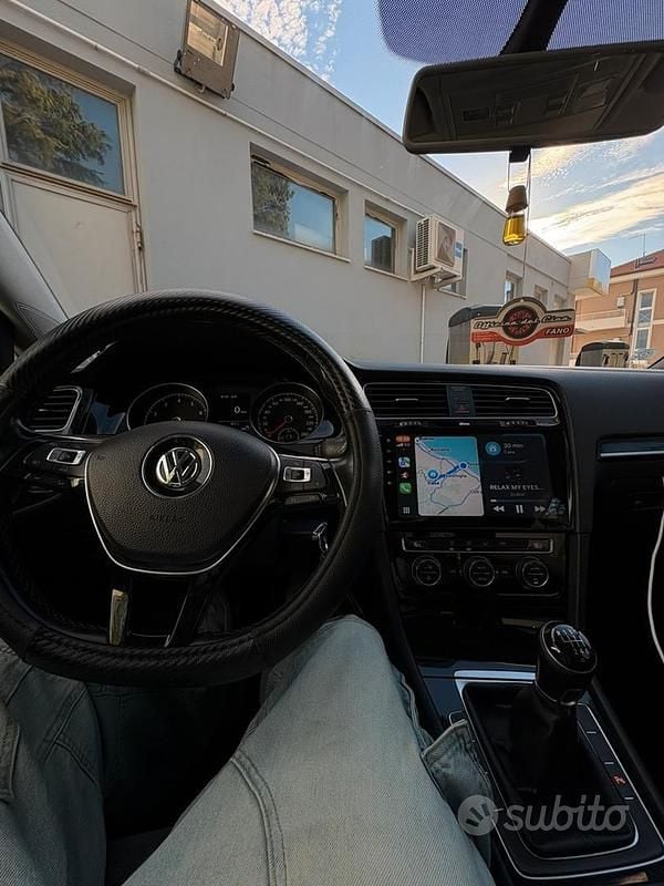 Usata VW Golf VII 110 CV (80 kW) 2015 Grigio Utilitaria