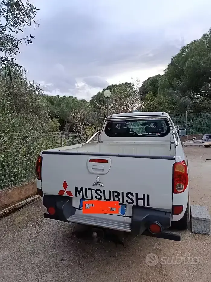 Usata Mitsubishi L200 136 CV (100 kW) 2007 Bianco Pick-up