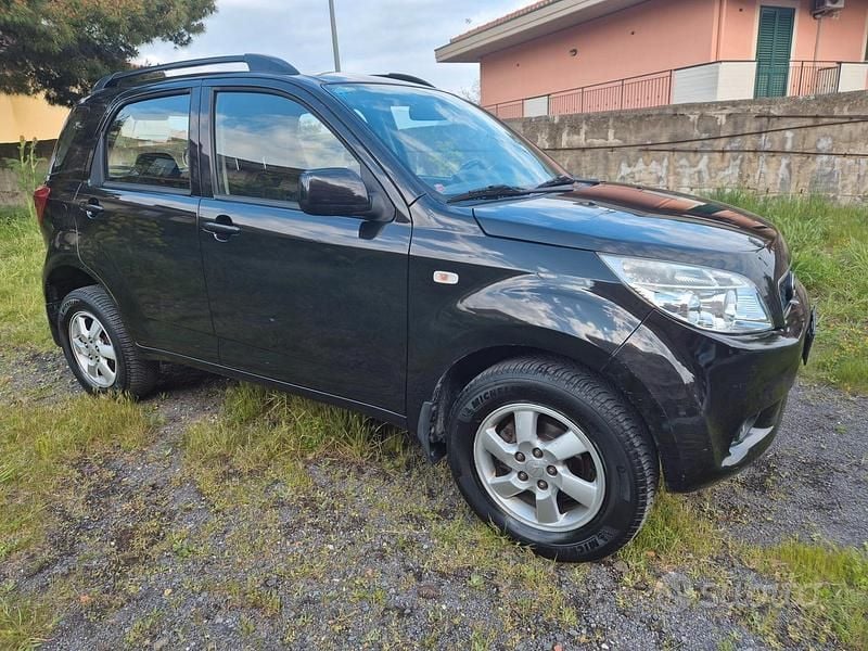 Usata Daihatsu Terios 105 CV (77 kW) 2009 Nero SUV