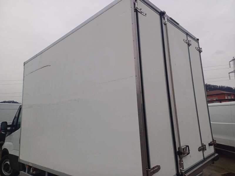Usata Iveco Daily 140 CV (102 kW) 2018 Bianco Furgone