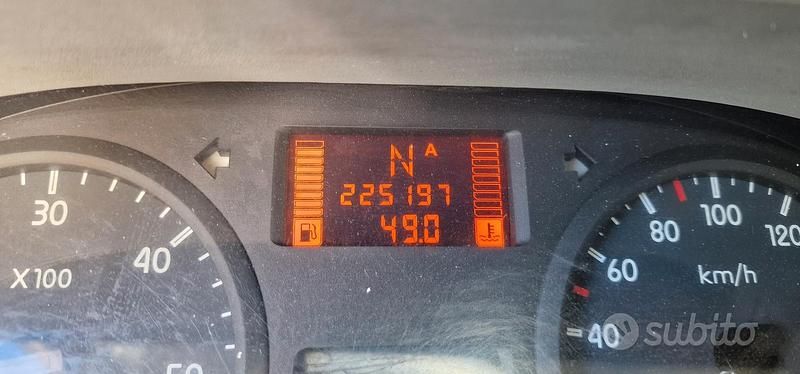 Begagnad Renault Master 90 HK (66 kW) 2005 Vit