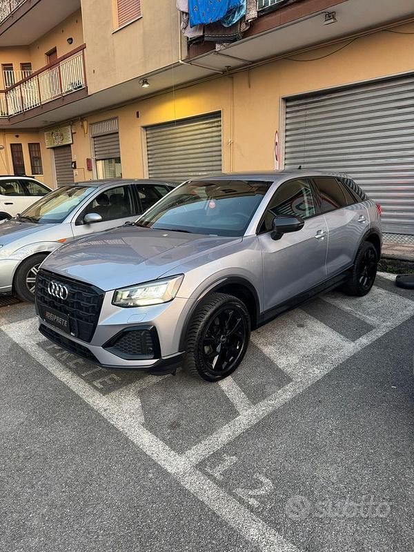 Usata Audi Q2 Black Edition 150 CV (110 kW) 2023 Grigio SUV