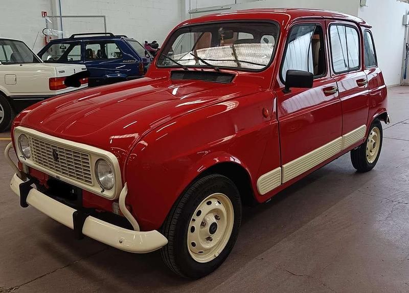 Usata Renault R4 33 CV (24 kW) 1990 Rosso