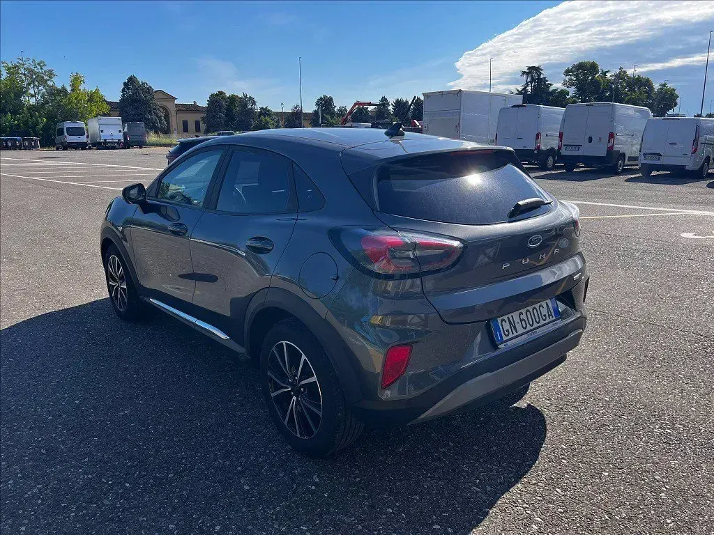 Usata Ford Puma Titanium 125 CV (91 kW) 2023 Magnetic grey (metallizzato) SUV