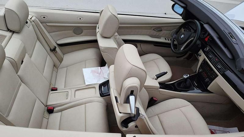 Usata BMW 330 Cabriolet 204 CV (150 kW) 2007 Cabrio