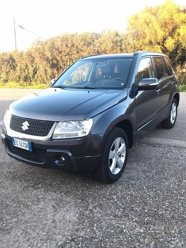 Usata Suzuki Vitara 2010 Grigio SUV
