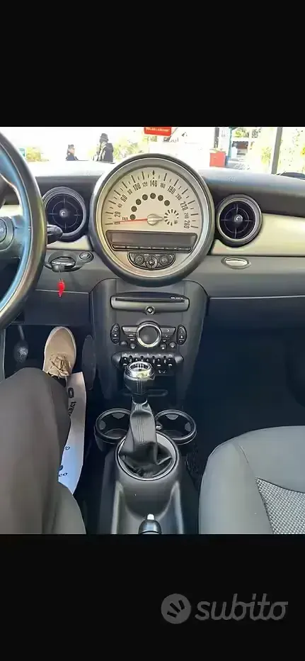 Usata Mini Cooper D 112 CV (82 kW) 2011 Utilitaria