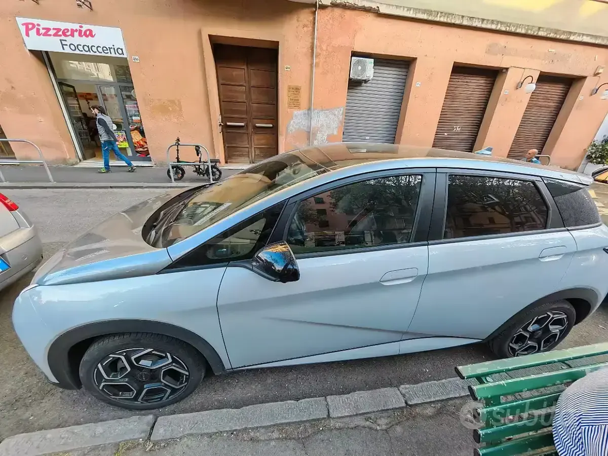 Usata BYD Dolphin Design 64 kW (88 CV) 2024 Grigio Utilitaria