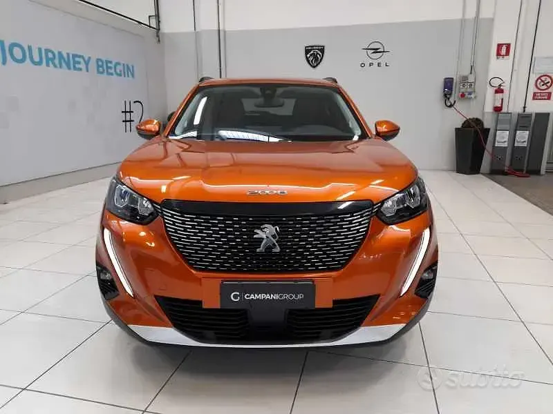 Usata Peugeot 2008 Allure 110 CV (80 kW) 2021 Giallo SUV