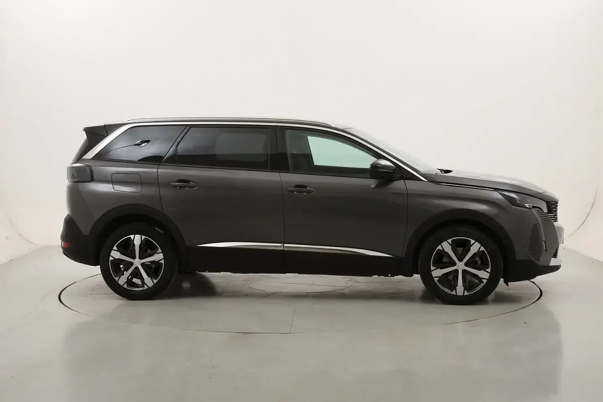 Usata Peugeot 5008 Allure 131 CV (96 kW) 2022 SUV