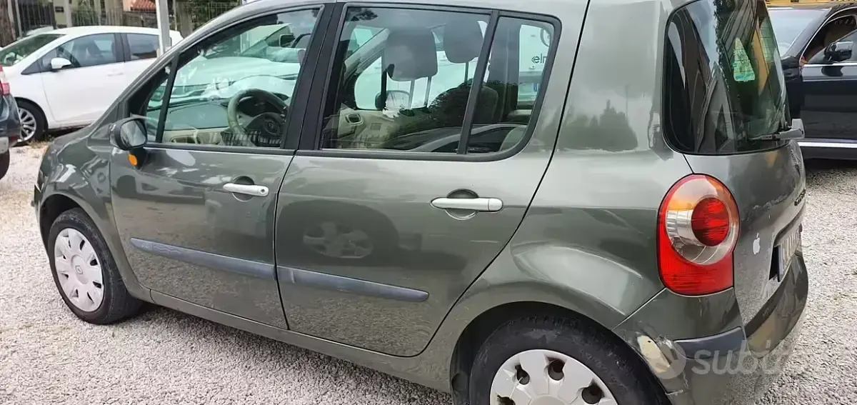 Usata Renault Modus Dynamique 85 CV (62 kW) 2005 Marrone Monovolume