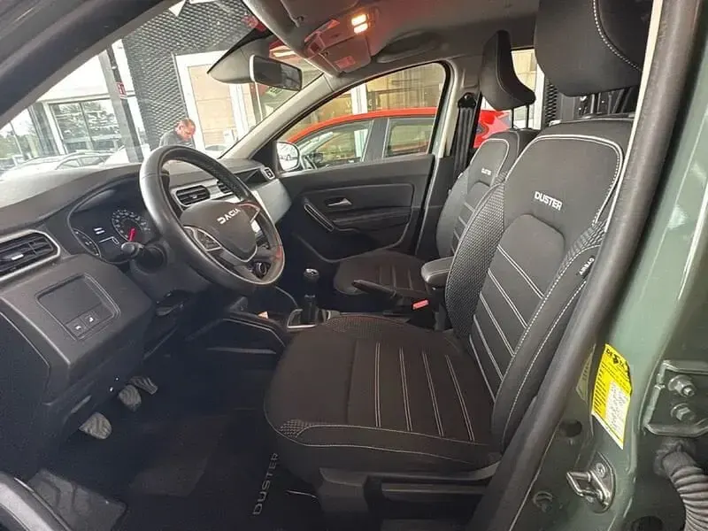 Usata Dacia Duster Journey 101 CV (74 kW) 2023 Verde SUV
