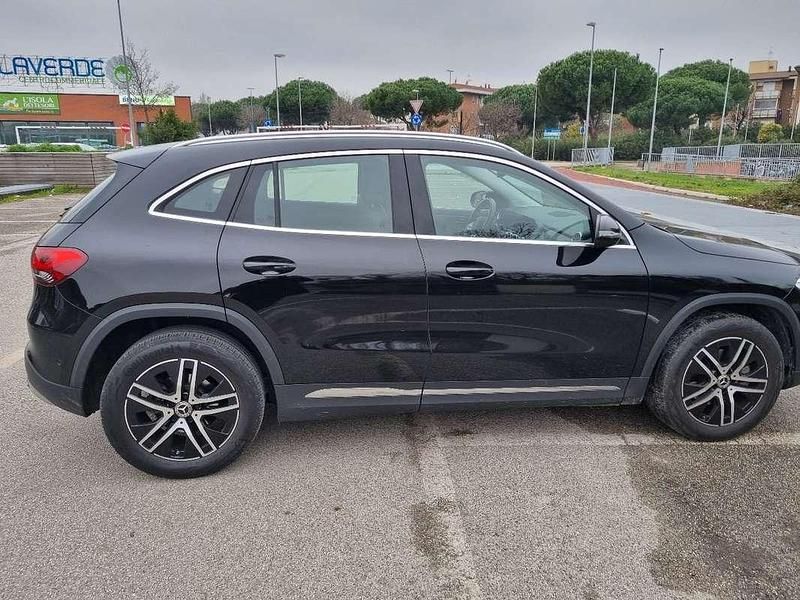Usata Mercedes GLA200 150 CV (110 kW) 2022 Nero SUV