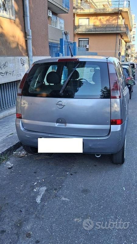 Usata Opel Meriva 101 CV (74 kW) 2004 Grigio Monovolume
