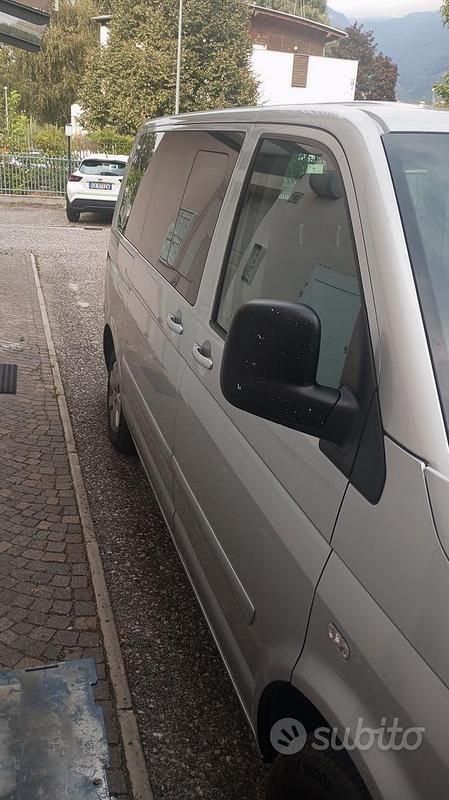 Usata VW Multivan 174 CV (127 kW) 2006 Grigio Furgone