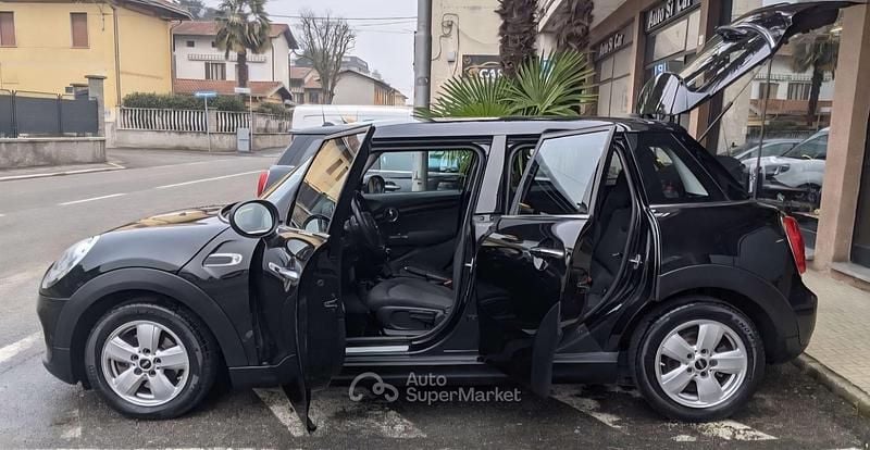 Occasion Mini Cooper D 116 ch (85 kW) 2017 Noir Citadine