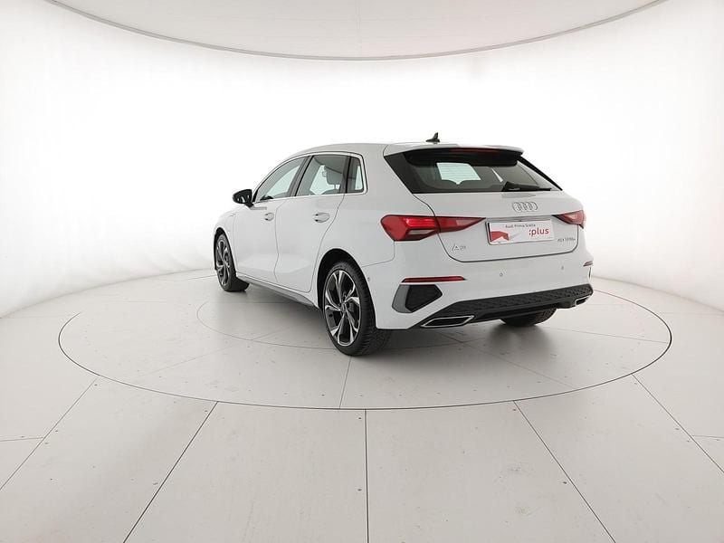 Usata Audi A3 S-Line 204 CV (150 kW) 2022 Bianco ghiacciaio metallizzato Berlina