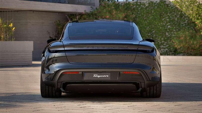 Nuova Porsche Taycan Black Edition 319 kW (435 CV) 2026 Nero Berlina