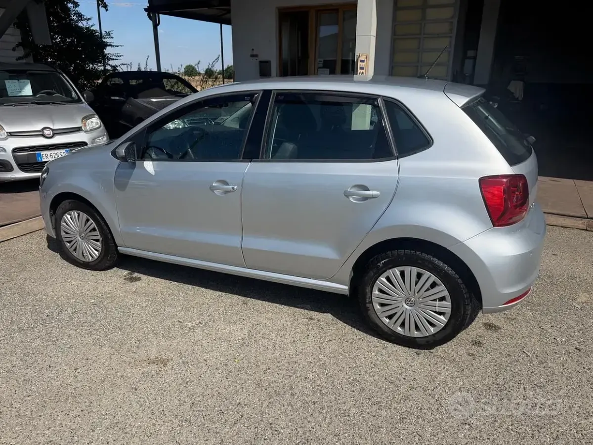 Usata VW Polo Comfortline 75 CV (55 kW) 2017 Grigio Berlina