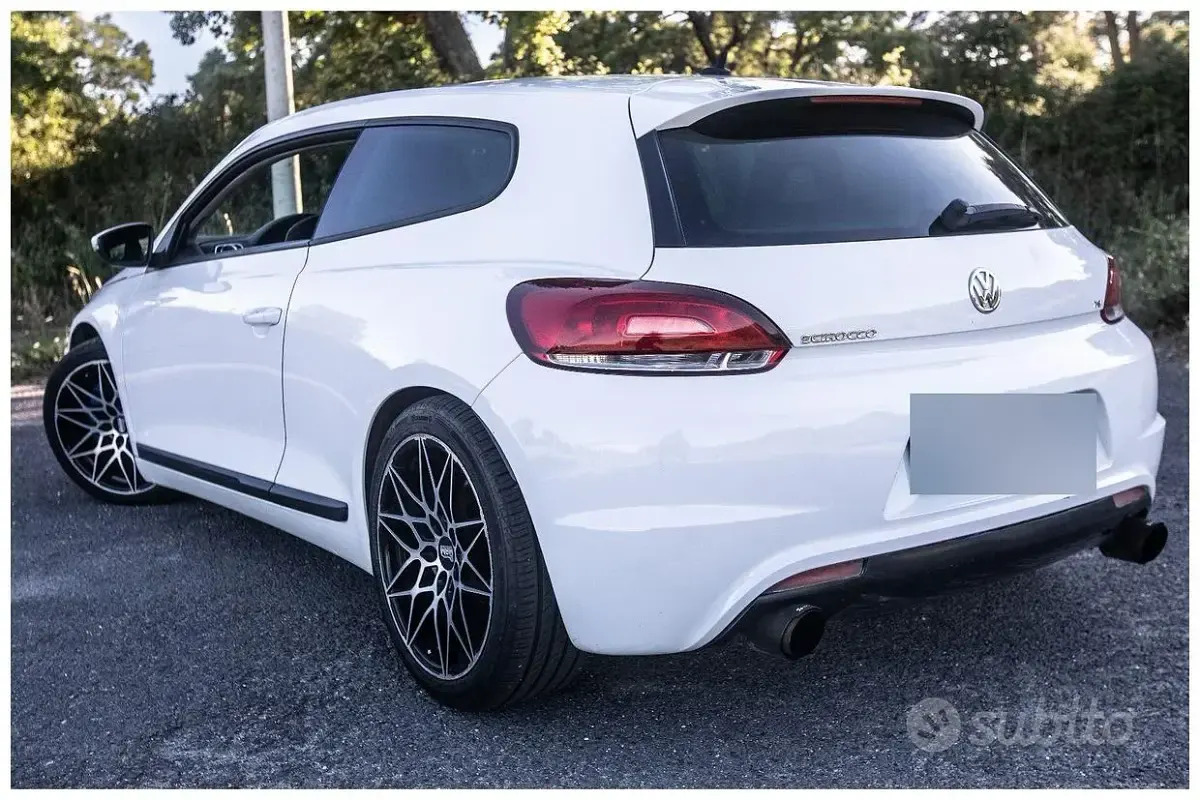 Usata VW Scirocco 122 CV (89 kW) 2009 Bianco Coupé