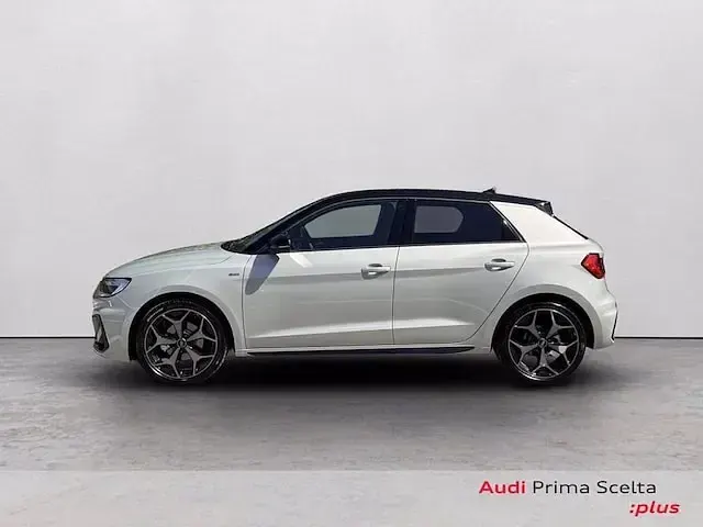 Usata Audi A1 Ambiente 116 CV (85 kW) 2025 Argento rugiada metallizzato SUV