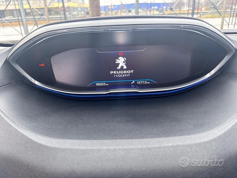 Usata Peugeot 5008 GT-line 120 CV (88 kW) 2018 Bianco SUV