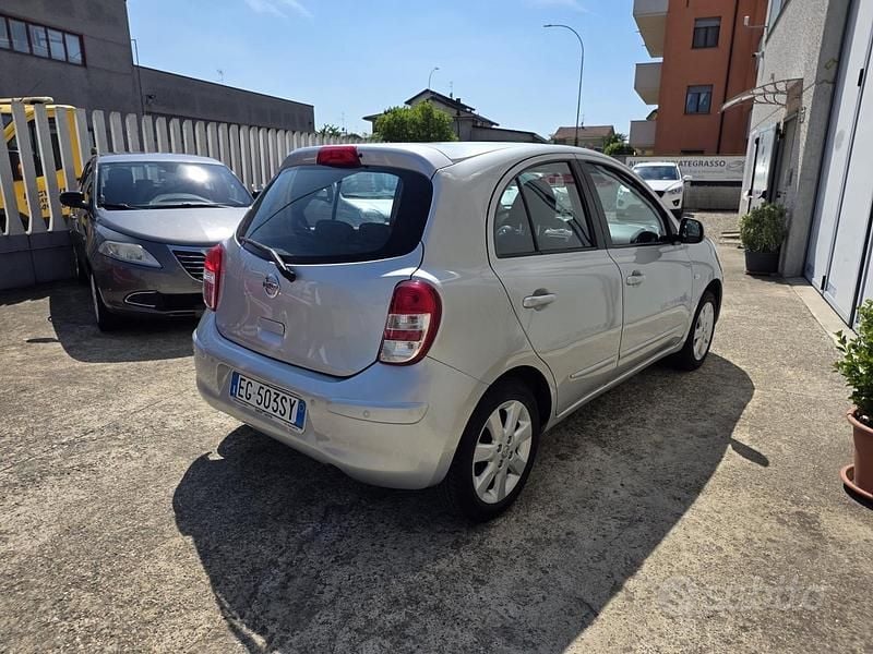 Usata Nissan Micra 80 CV (58 kW) 2011 Grigio Utilitaria