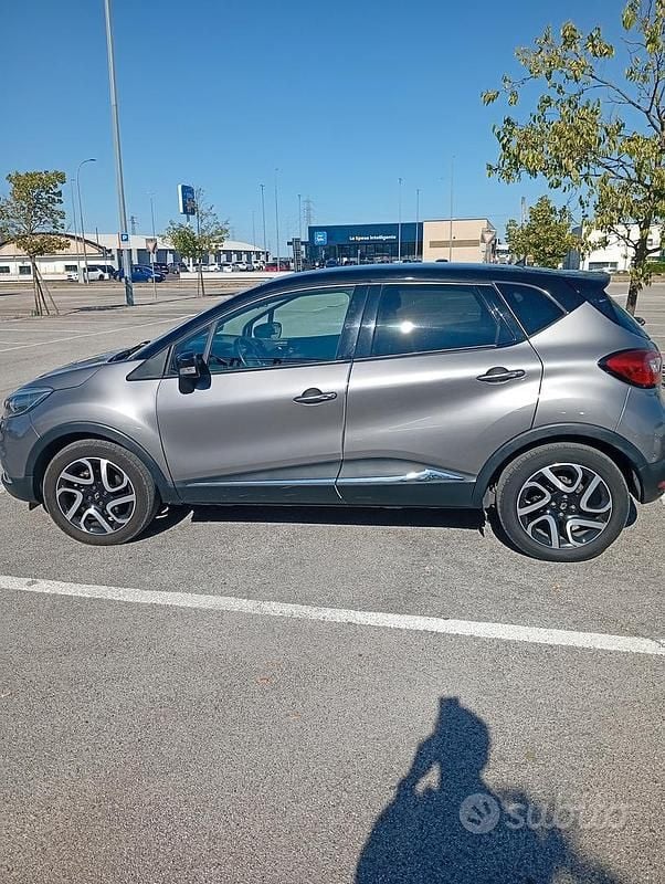 Usata Renault Captur 2015 Grigio SUV