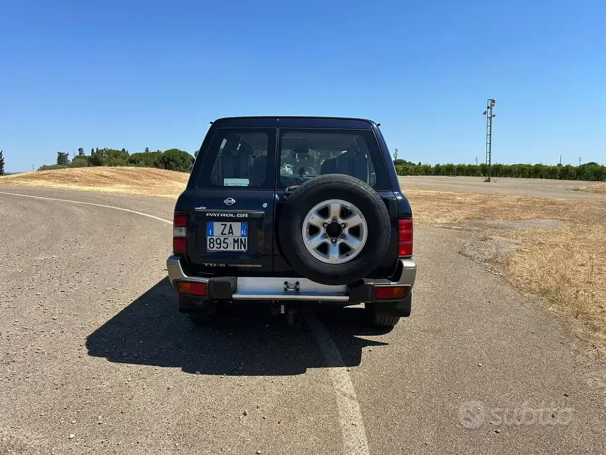 Usata Nissan Patrol 129 CV (94 kW) 1998 Bluazzurro SUV