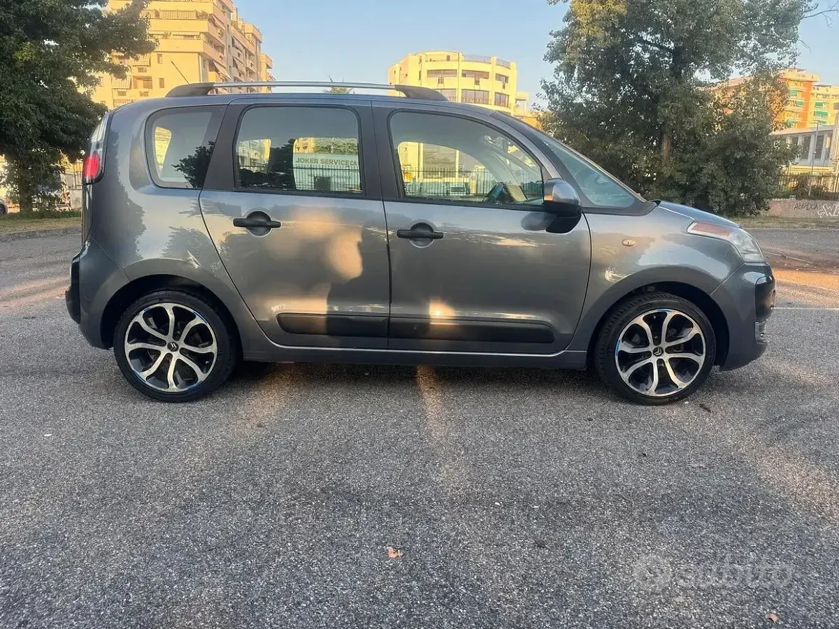 Usata Citroën C3 Picasso Exclusive 95 CV (69 kW) 2010 Grigio Monovolume